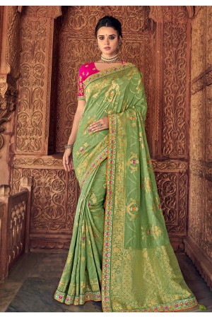 Green banarasi silk saree with blouse 2810