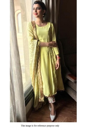 Bollywood model fresh green crepe silk kurta pant set