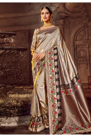 Golden banarasi silk saree with blouse 96672