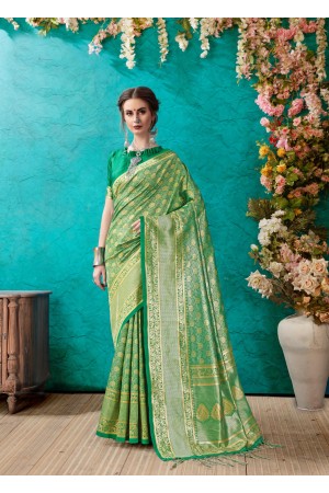 Green Banarasi Silk Designer Classic Wear Banarasi Silk Saree 61921