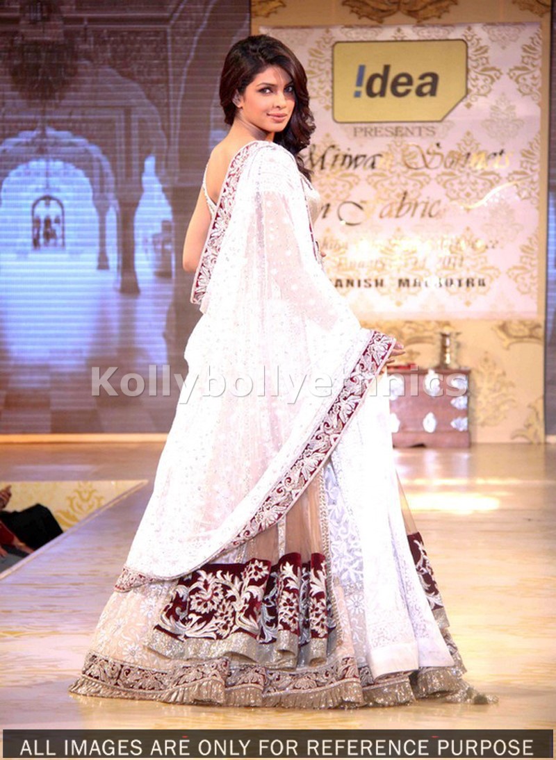priyanka chopra lengha
