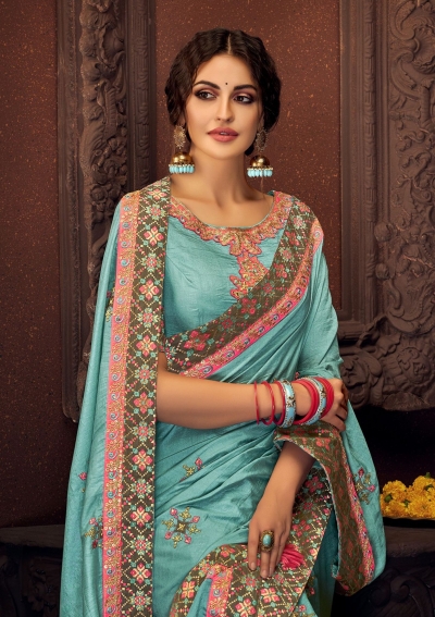 wearing a sari to an indian wedding
