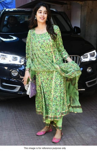 Bollywood Janhvi kapoor inspired Green Kurti set