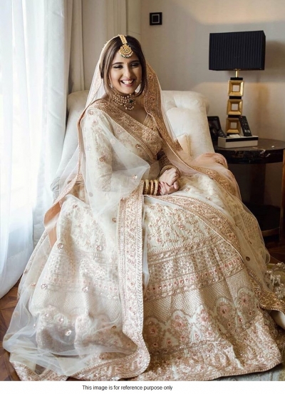 Bollywood model white velvet bridal lehenga