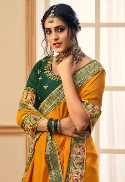 Mustard Solid Silk Blend Saree With Unstitched Blouse Piece