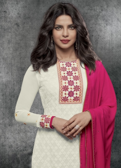 priyanka chopra punjabi suit