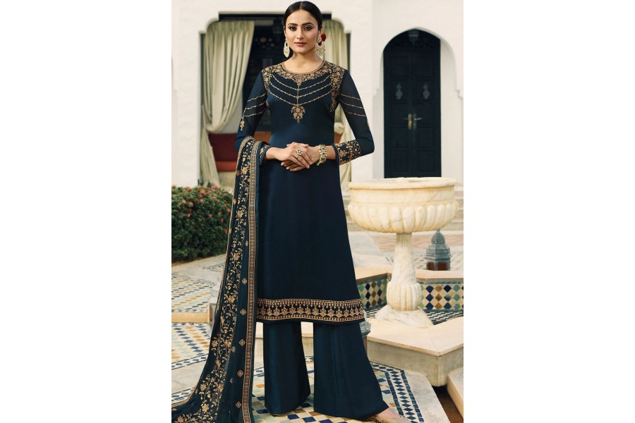 Women Navy Blue Velvet Embroidered Palazzo Suit
