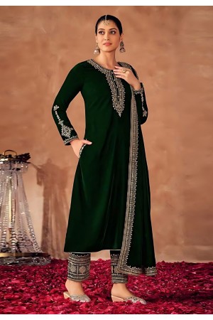 Green velvet pant style suit 8100A