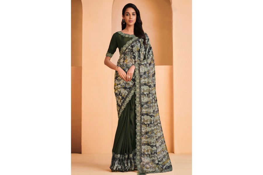 Green Embellished Crepe Saree With Unstitched Blouse Piece