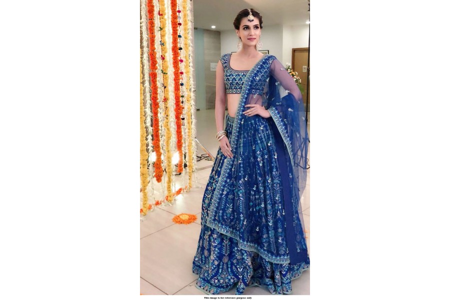 kriti sanon in blue kurti