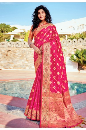 Magenta banarasi silk saree with blouse 144470