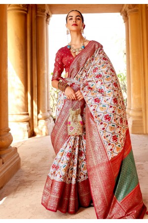 Off white silk saree with blouse 346