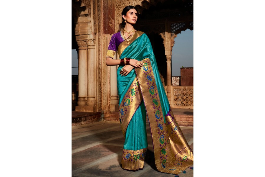Women Turquoise Silk Cotton Printed Saree With Unstitched Blouse
