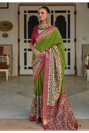 Patola silk Saree with blouse in Green colour 497F