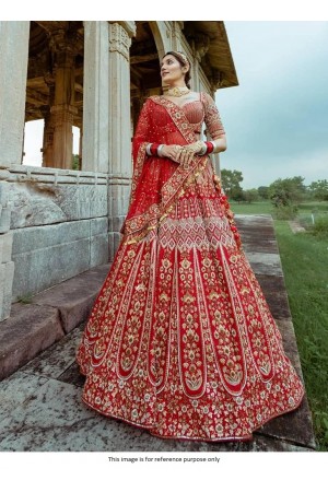 Bollywood Model Red silk wedding lehenga choli