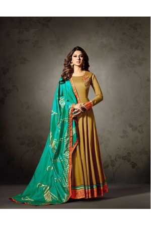 Jennifer Winget green banarasi silk anarkali