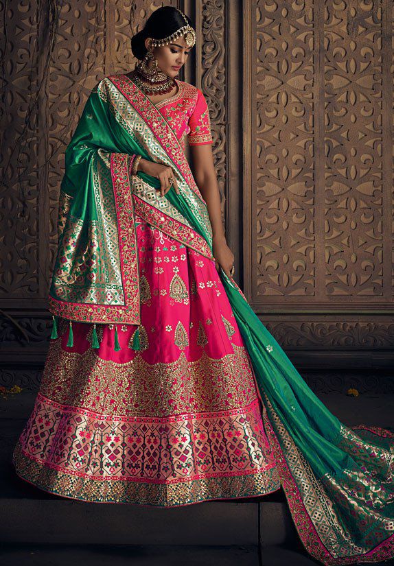 Pink woven banarasi saree with blouse - DesiButik - 2794850