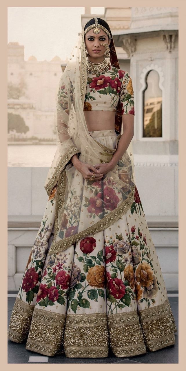 Sabyasachi Mukherjee Latest Wedding Dresses 2018-2019 Collection