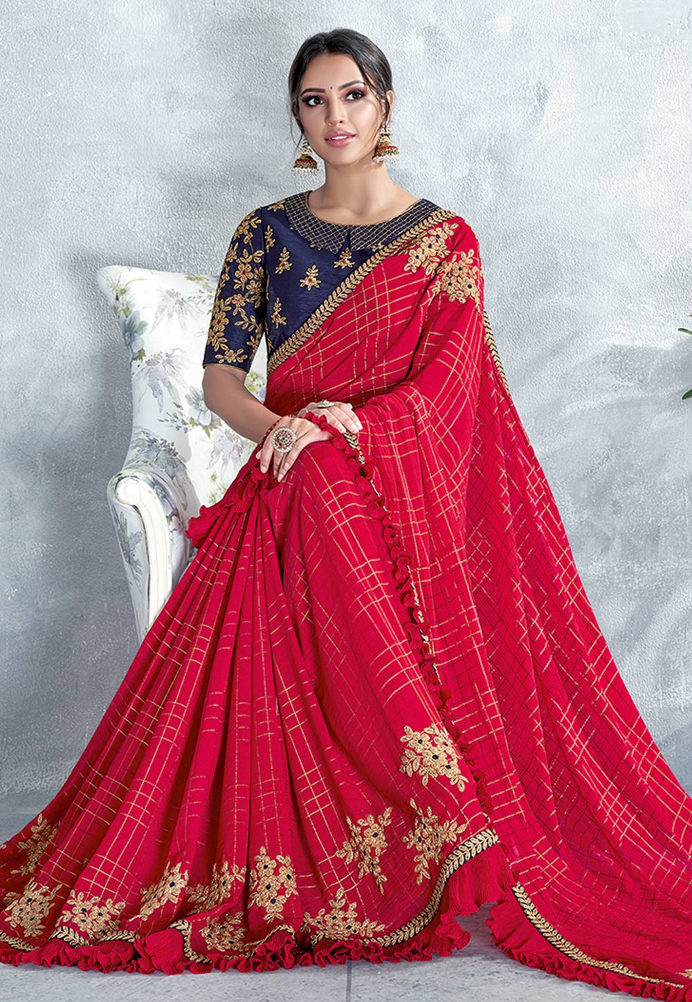 red silk saree matching jewellery