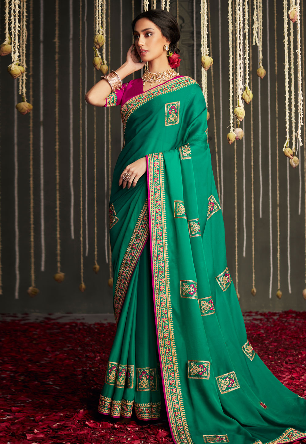 Buy Kabir Fabrics Women's Shree Kanchipuram Banarasi Lichi Silk Kanjivaram  Saree With Same colour Plain Unstitched Blouse Piece (Green Colour) at  Amazon.in