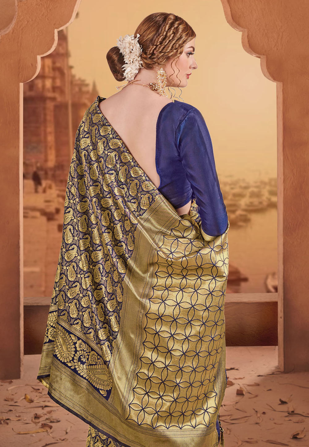 Green Banarasi Silk Sarees: Buy Latest Designs Online | Utsav Fashion
