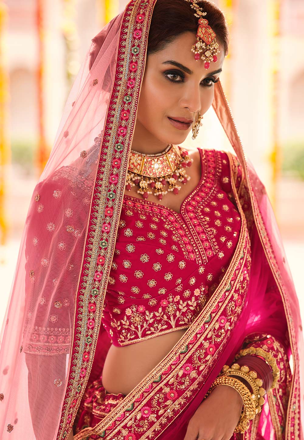 Bridal jewellery with discount magenta lehenga