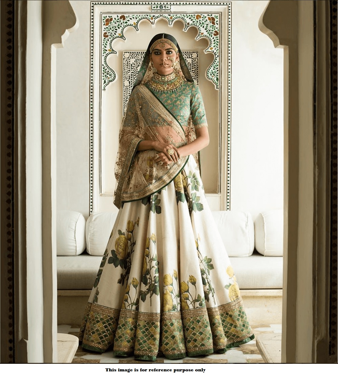 sabyasachi mukherjee lehenga