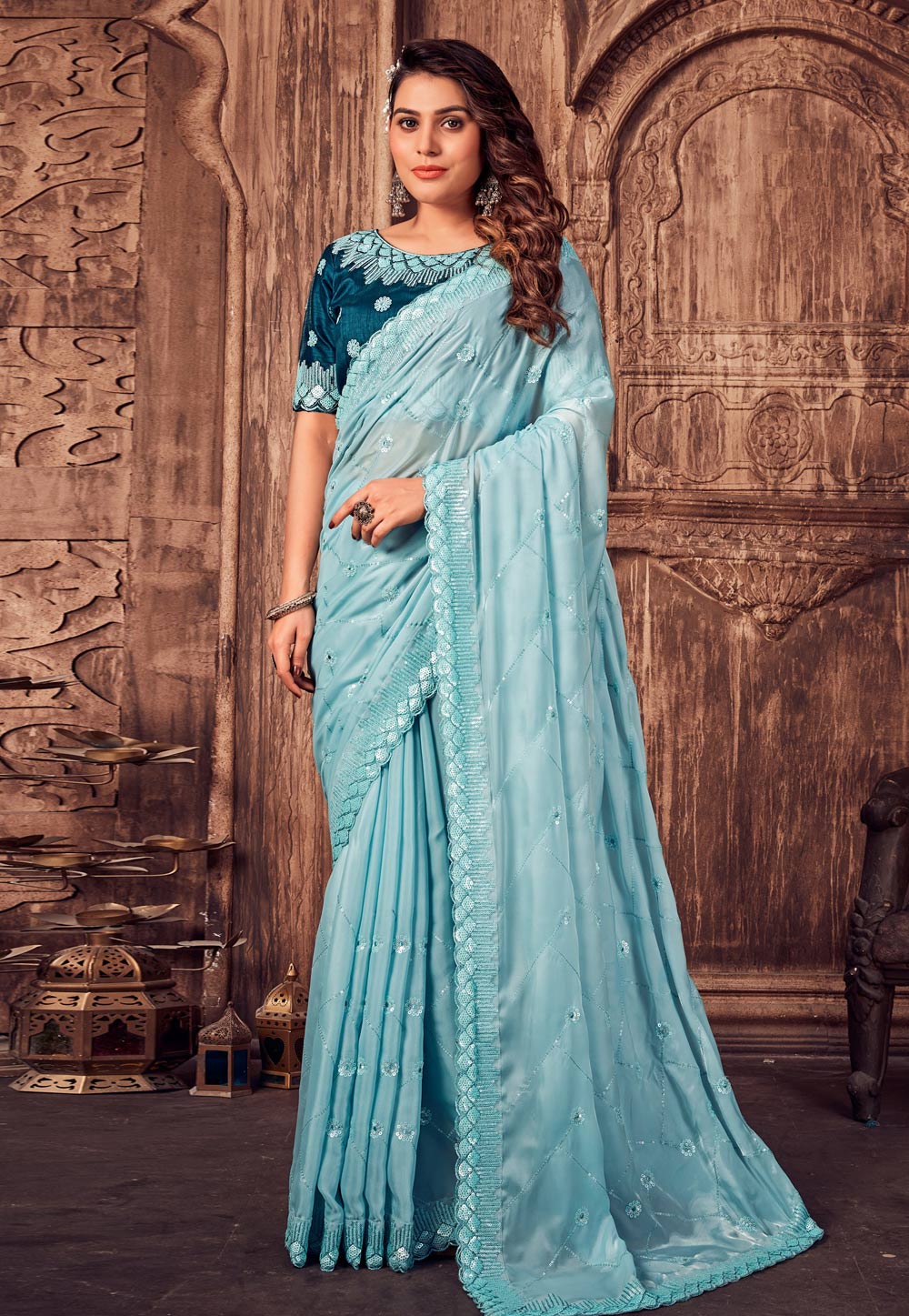 Share more than 125 blue colour saree combination blouse super hot ...