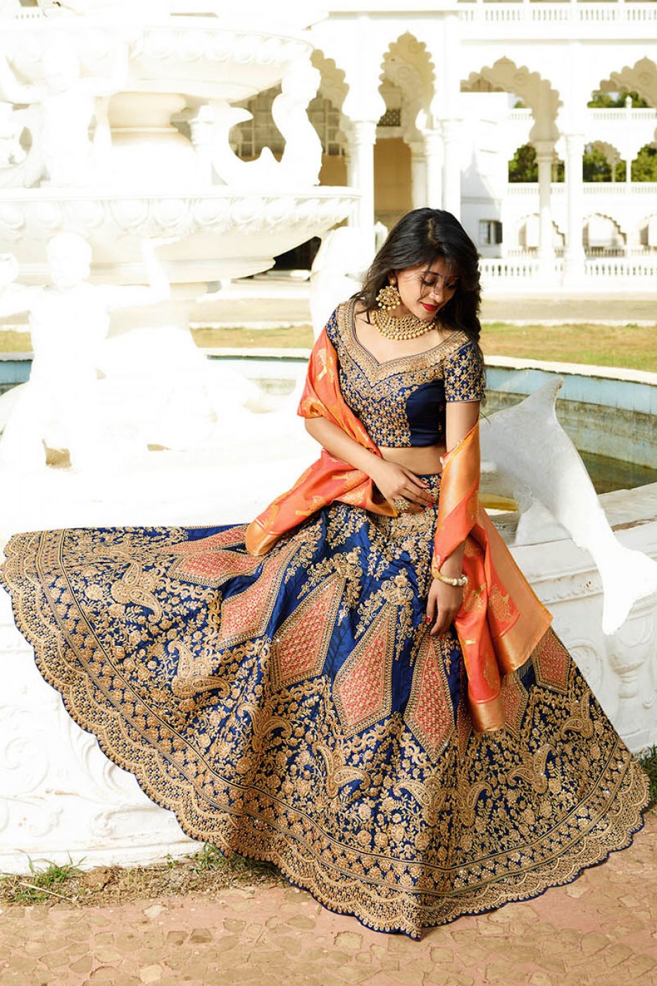colour combination with navy blue lehenga