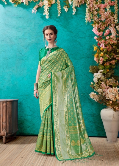 Green Banarasi Silk Designer Classic Wear Banarasi Silk Saree 61921