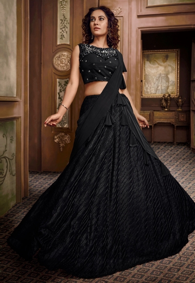 Bewitching black beauty! - Rediff.com