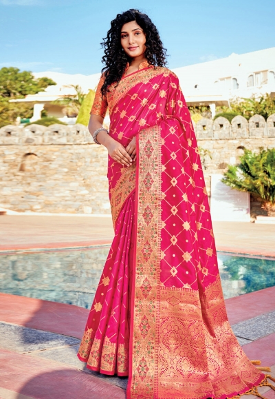 Magenta banarasi silk saree with blouse 144470