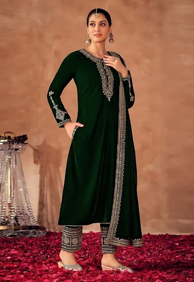 Green velvet pant style suit 8100A