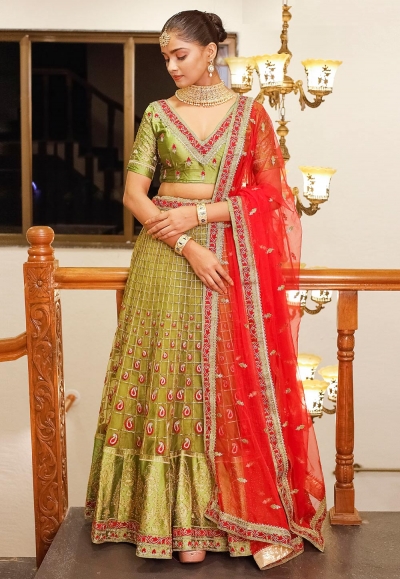 Pakistani Style Mehndi Lehenga Designs