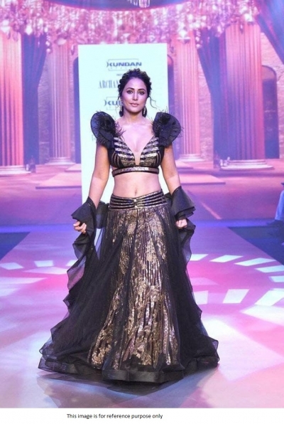 Bollywood Manish Malhotra Inspired Hina khan black sequins lehenga