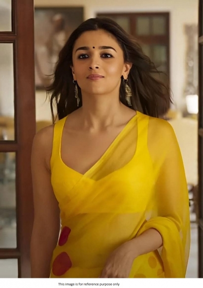 Bollywood Alia Bhatt inspired georgette yellow saree