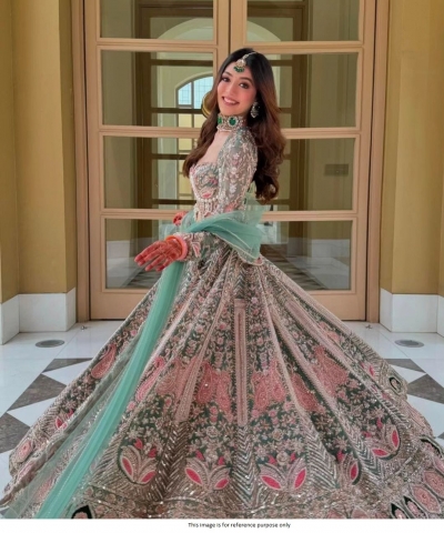 Bollywood Model Green Kasturi silk heavy wedding lehenga choli