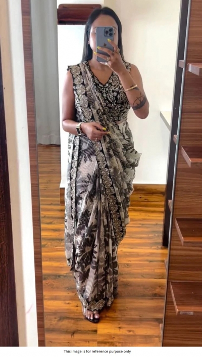 Bollywood Model georgette Digital print saree in black