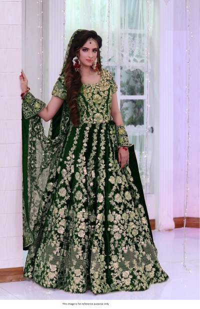 Bollywood Model Green velvet heavy bridal lehenga choli