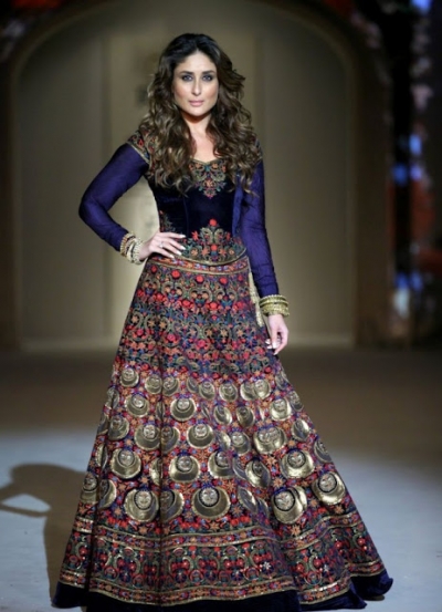 Buy Kareena Kapoor Royal Blue Color Velvet Bollywood Lehenga In Uk Usa And Canada Kareena kapoor news, gossip, photos of kareena kapoor, biography, kareena kapoor boyfriend list 2016. buy kareena kapoor royal blue color velvet bollywood lehenga in uk usa and canada